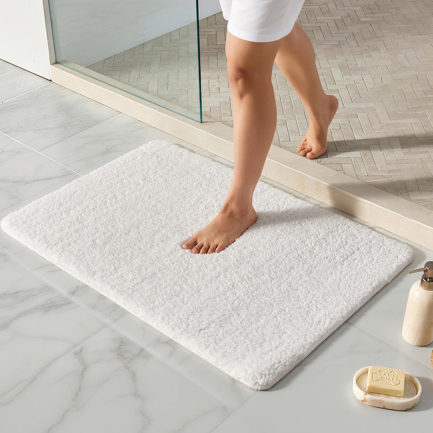 Ultra Soft Absorbent Bath Mat with Rubber Backing