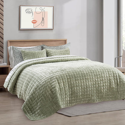 Luxury Velvet Quilt Set with Matching Pillow Shams