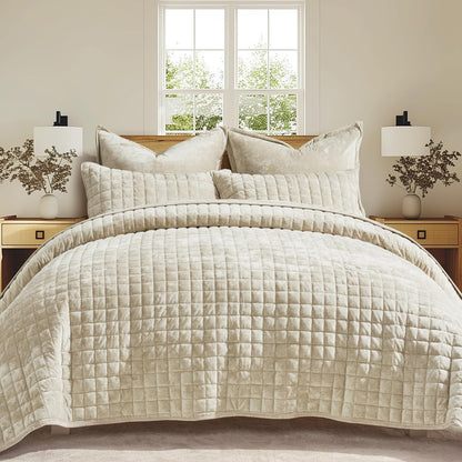 Luxury Velvet Quilt Set with Matching Pillow Shams