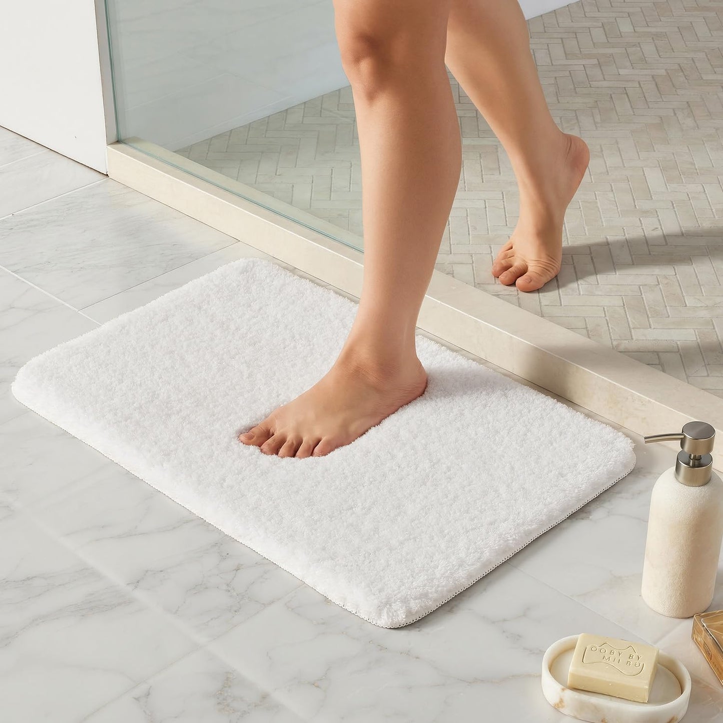 Ultra Soft Absorbent Bath Mat with Rubber Backing
