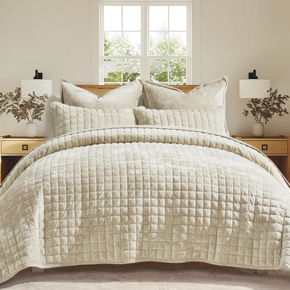 Luxury Velvet Quilt Set with Matching Pillow Shams