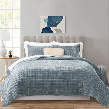Luxury Velvet Quilt Set with Matching Pillow Shams