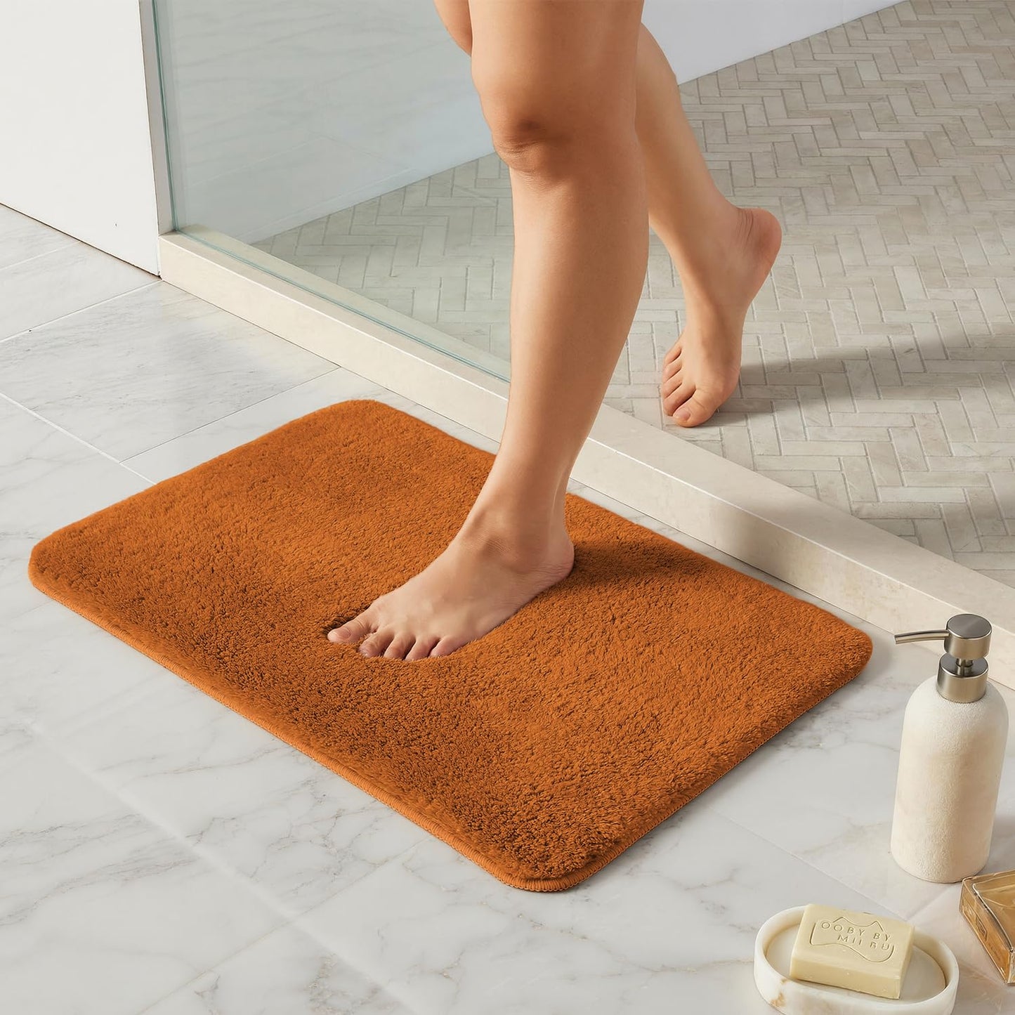 Ultra Soft Absorbent Bath Mat with Rubber Backing