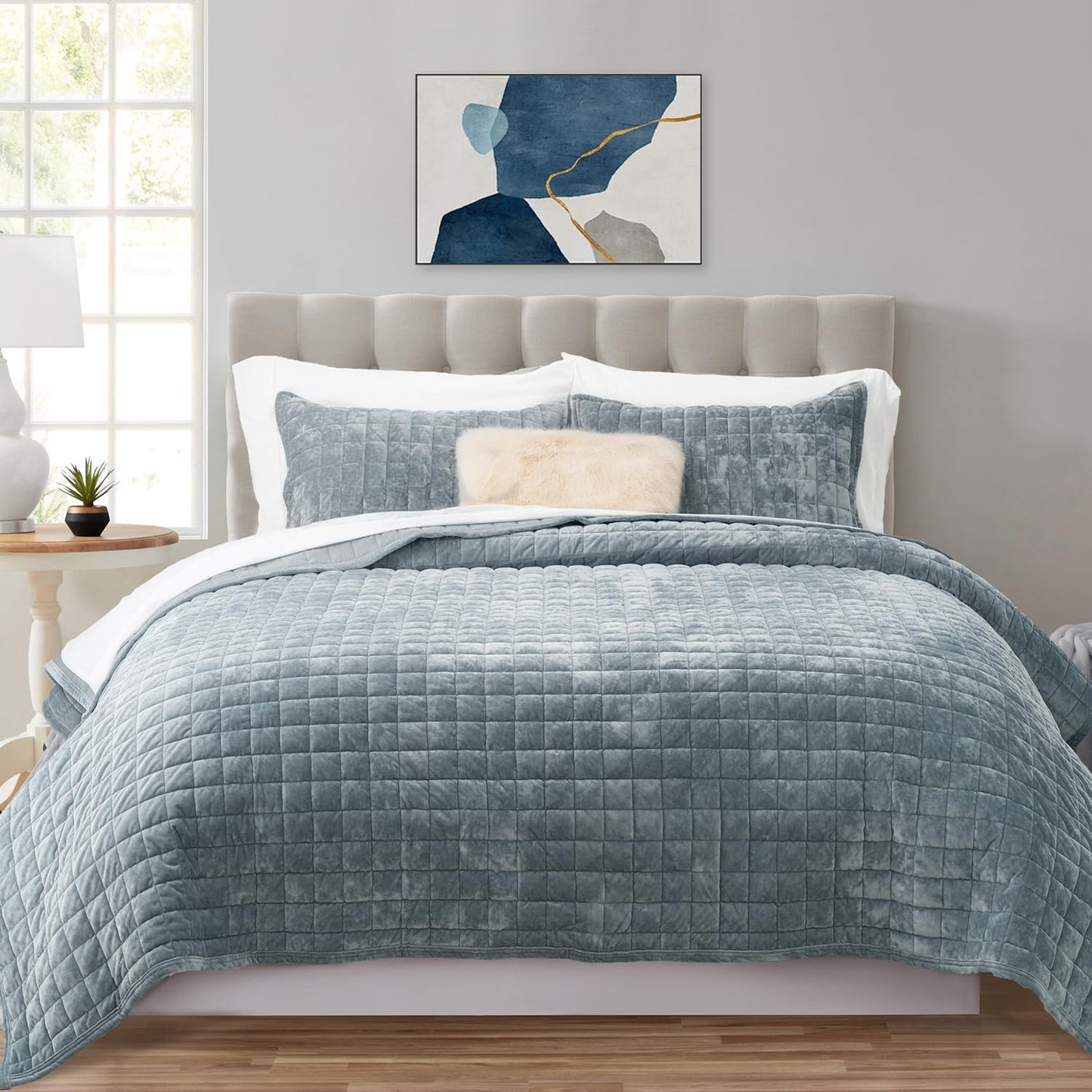 Luxury Velvet Quilt Set with Matching Pillow Shams
