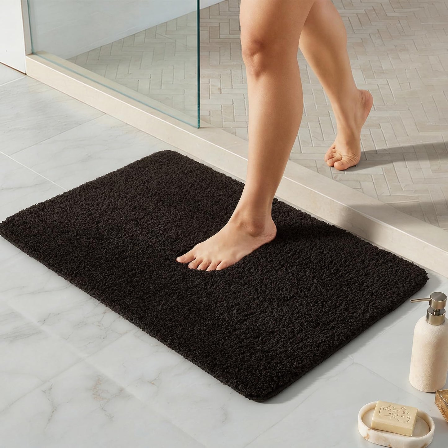 Ultra Soft Absorbent Bath Mat with Rubber Backing