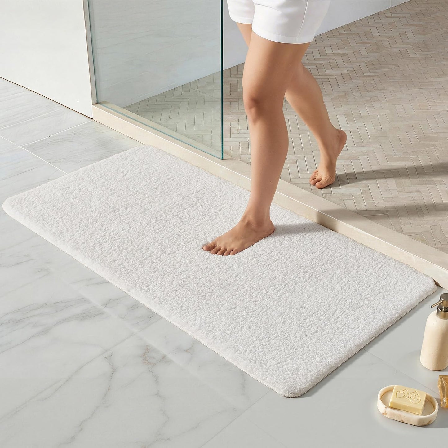 Ultra Soft Absorbent Bath Mat with Rubber Backing