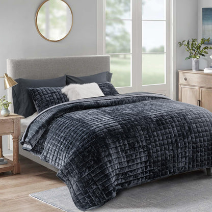 Luxury Velvet Quilt Set with Matching Pillow Shams