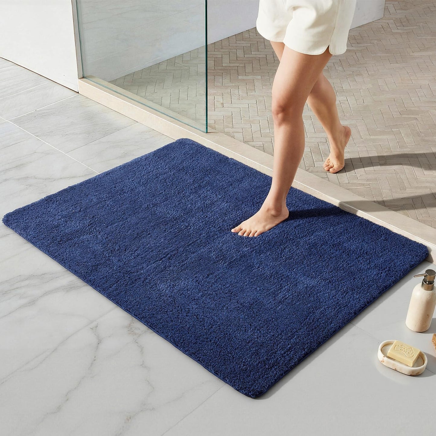 Ultra Soft Absorbent Bath Mat with Rubber Backing