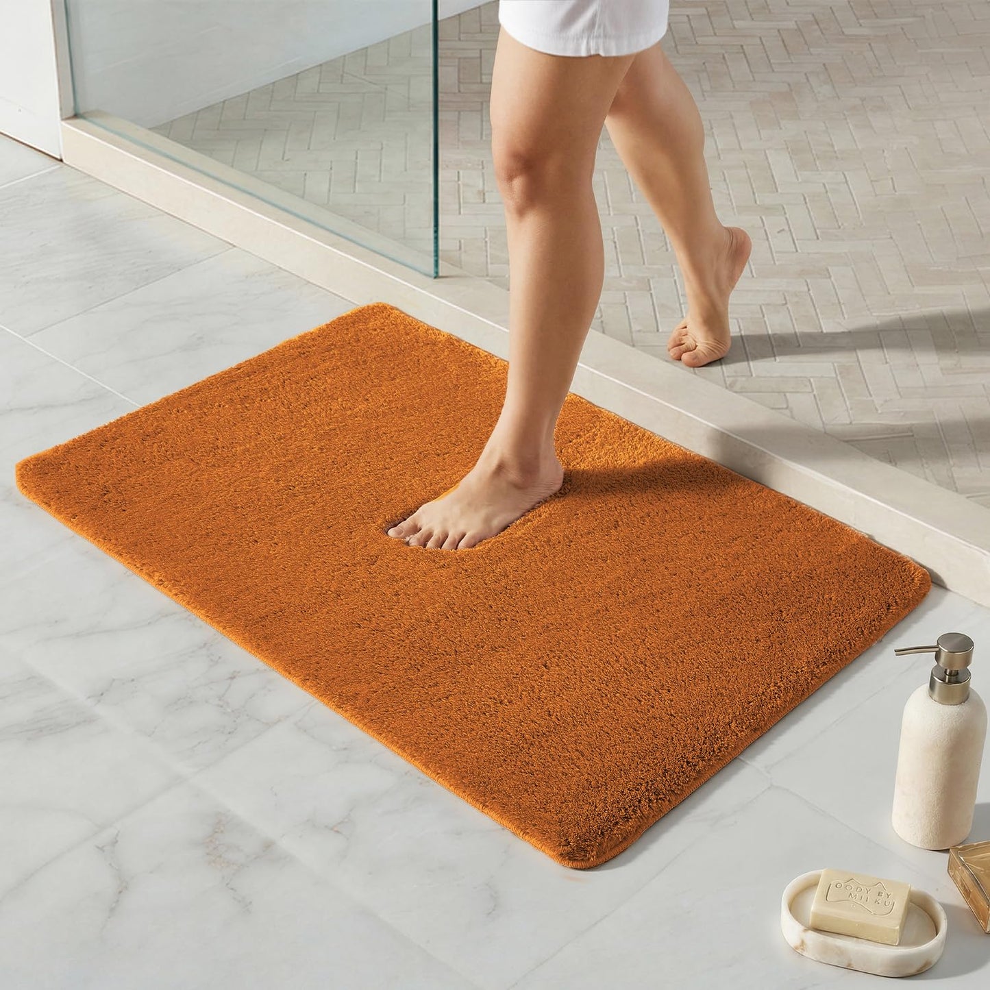 Ultra Soft Absorbent Bath Mat with Rubber Backing