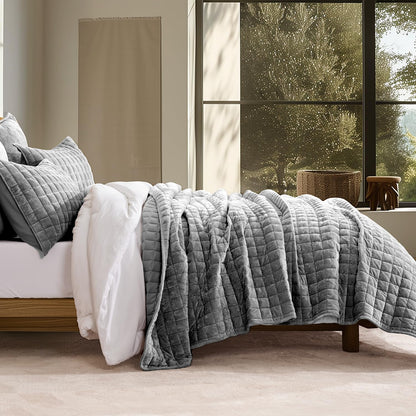 Luxury Velvet Quilt Set with Matching Pillow Shams