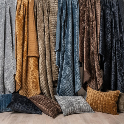 Luxury Velvet Quilt Set with Matching Pillow Shams