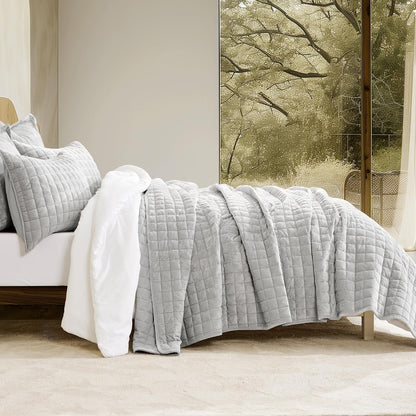 Luxury Velvet Quilt Set with Matching Pillow Shams