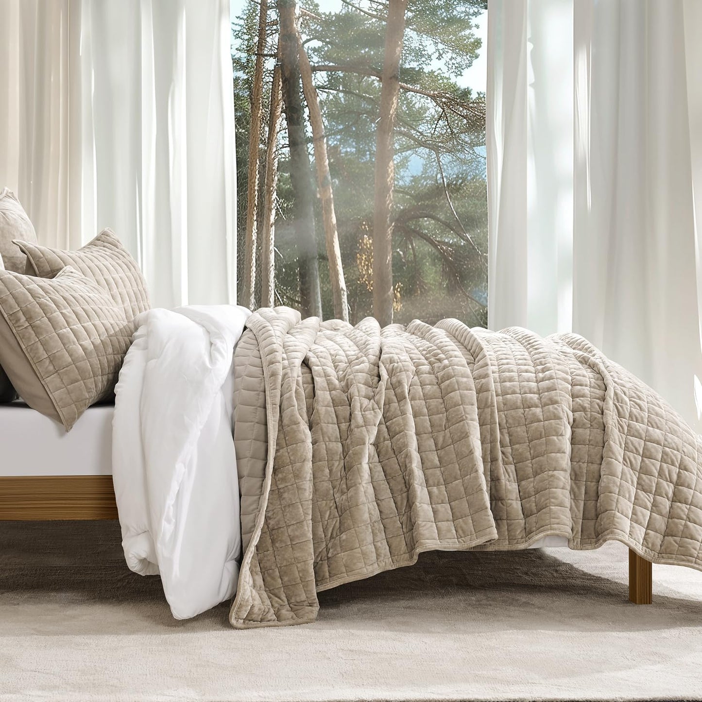 Luxury Velvet Quilt Set with Matching Pillow Shams