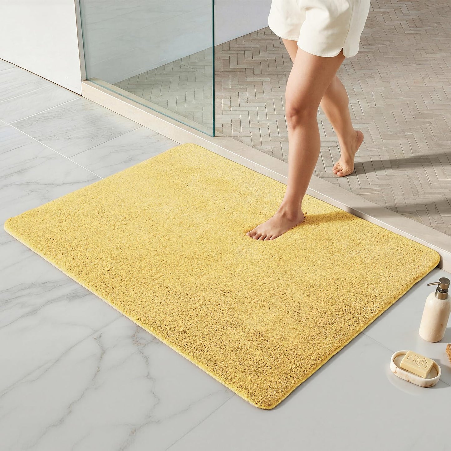 Ultra Soft Absorbent Bath Mat with Rubber Backing