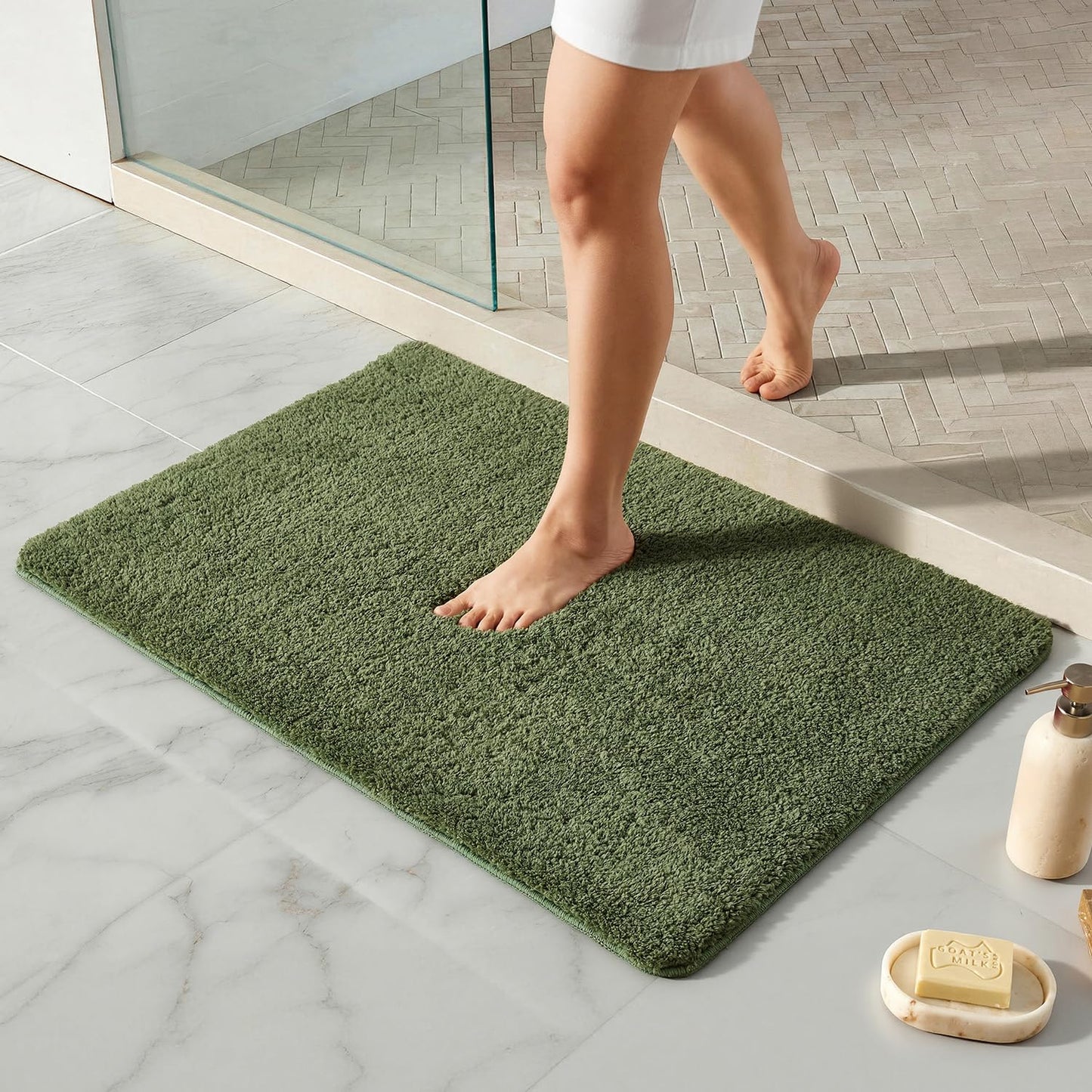 Ultra Soft Absorbent Bath Mat with Rubber Backing