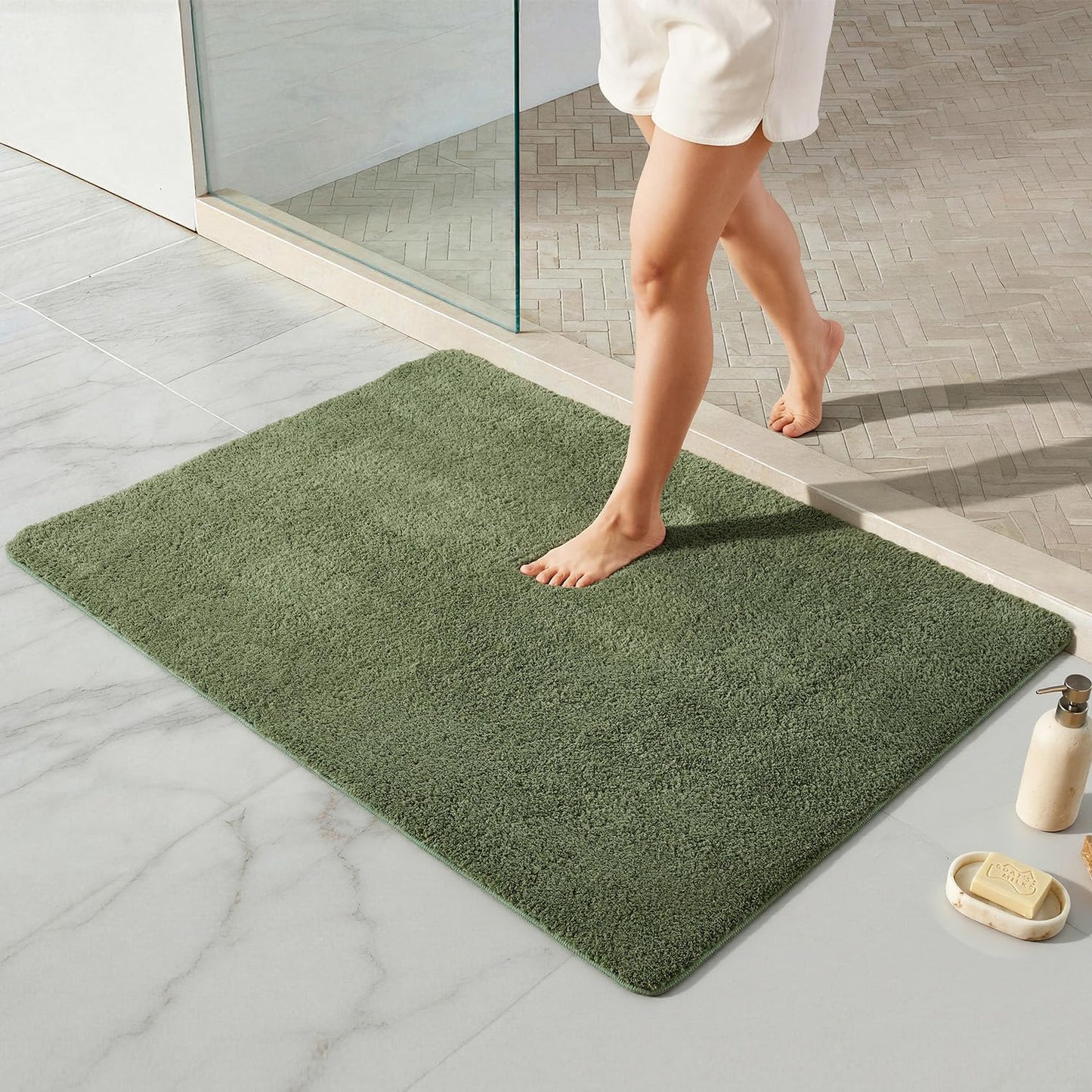 Ultra Soft Absorbent Bath Mat with Rubber Backing