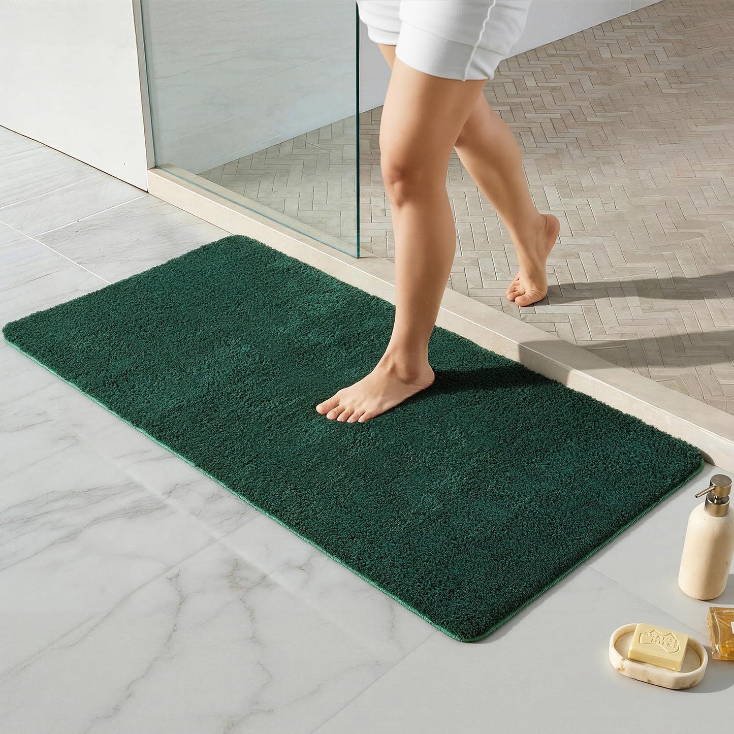 Ultra Soft Absorbent Bath Mat with Rubber Backing