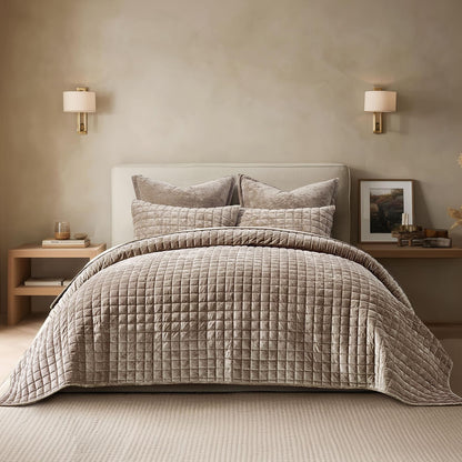 Luxury Velvet Quilt Set with Matching Pillow Shams