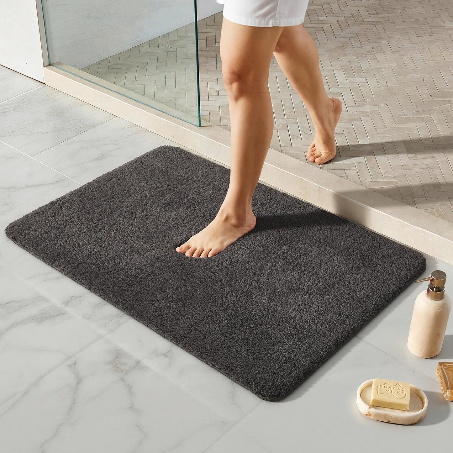 Ultra Soft Absorbent Bath Mat with Rubber Backing