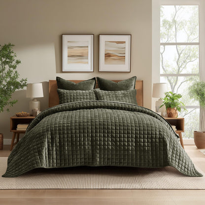 Luxury Velvet Quilt Set with Matching Pillow Shams
