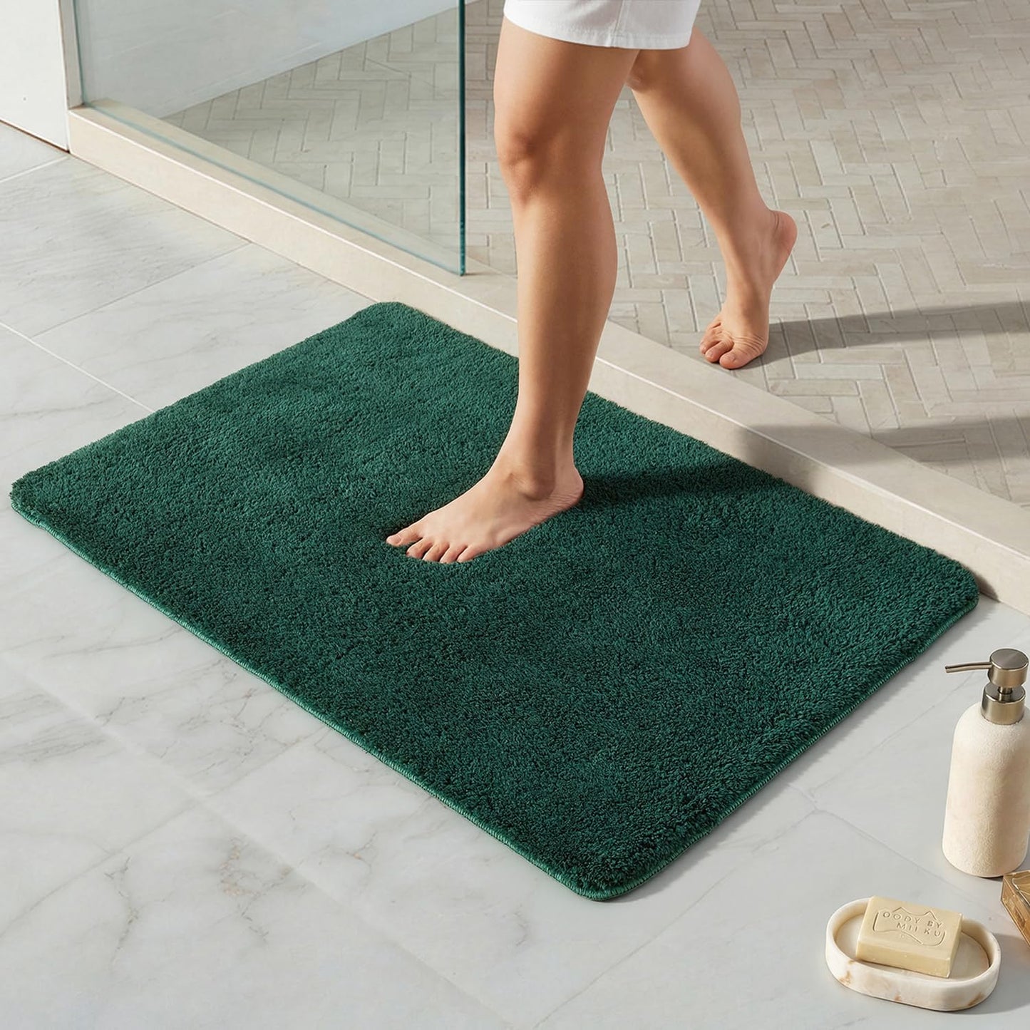 Ultra Soft Absorbent Bath Mat with Rubber Backing