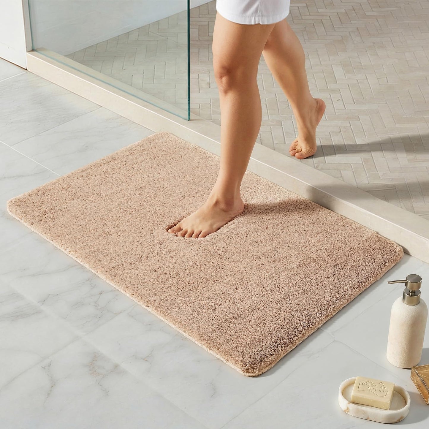Ultra Soft Absorbent Bath Mat with Rubber Backing
