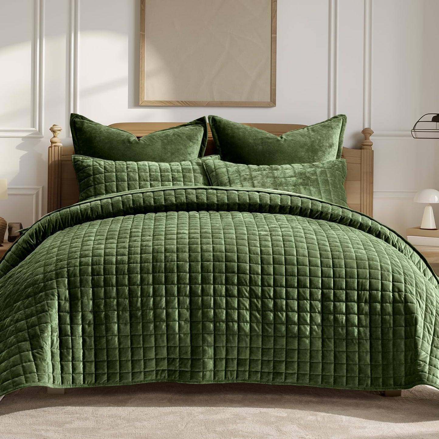 Luxury Velvet Quilt Set with Matching Pillow Shams