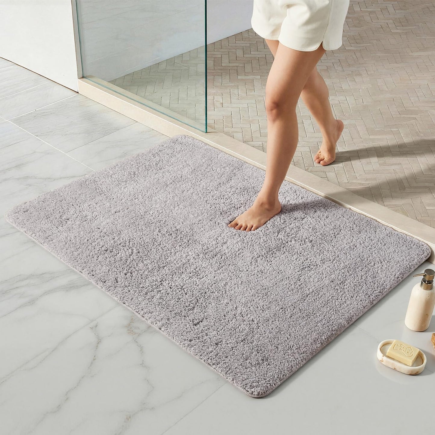 Ultra Soft Absorbent Bath Mat with Rubber Backing