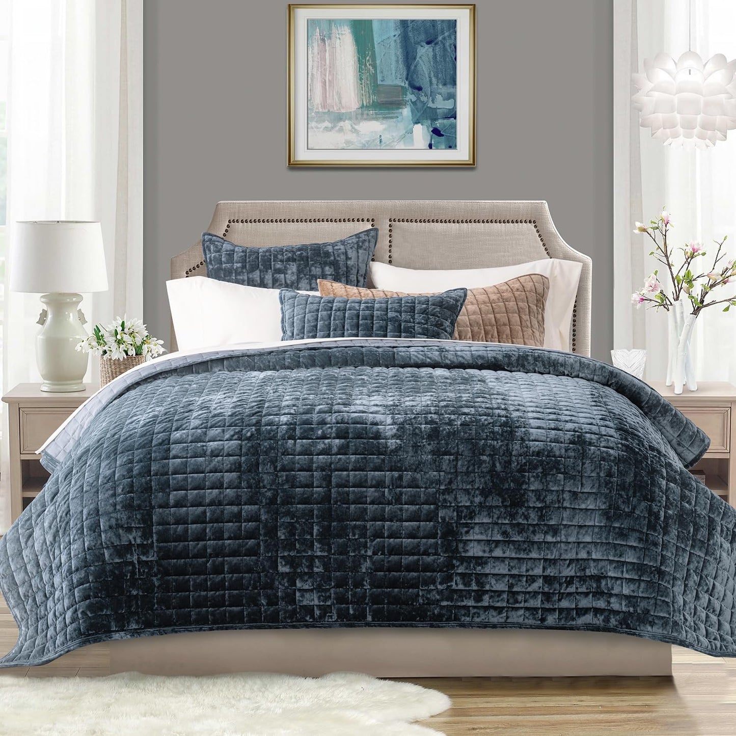 Luxury Velvet Quilt Set with Matching Pillow Shams